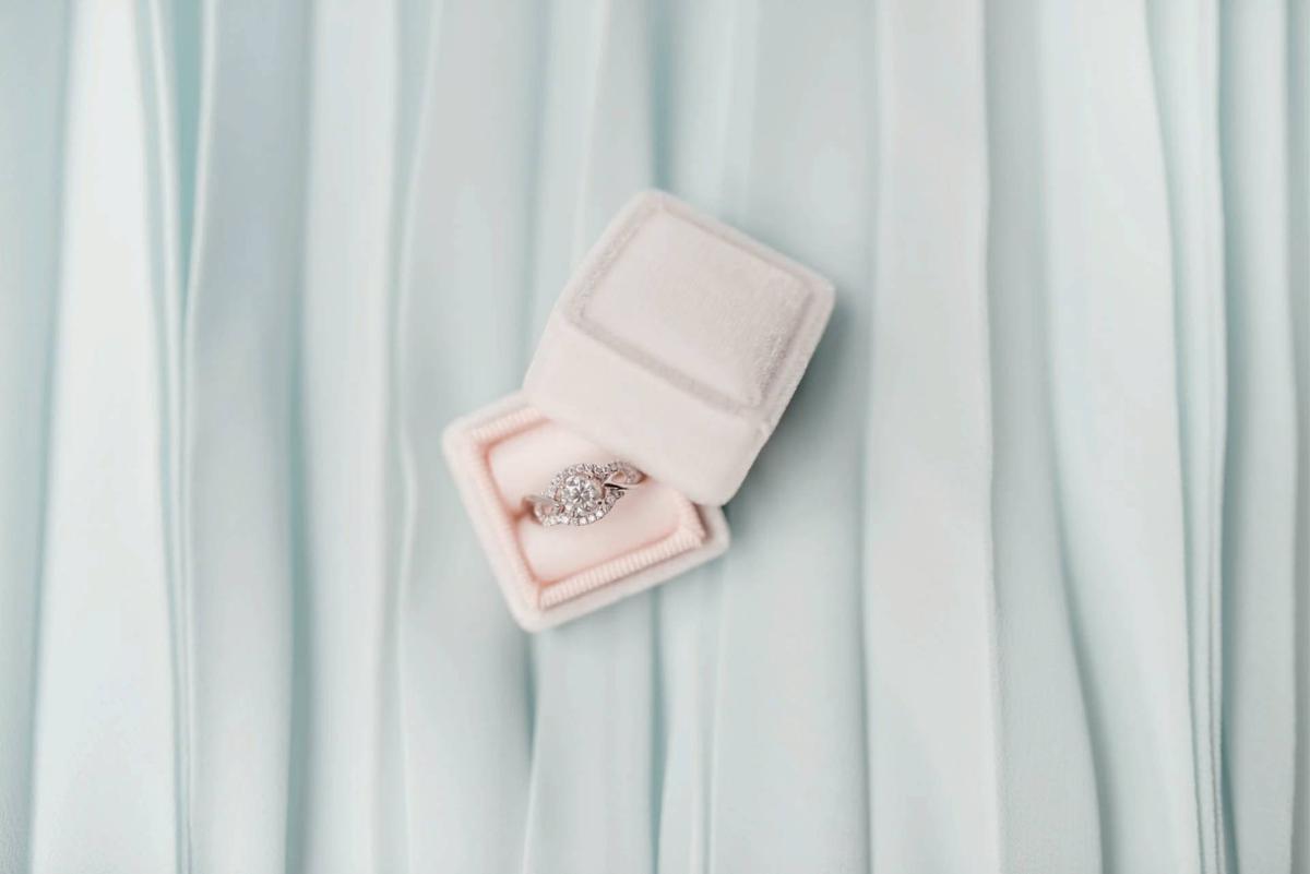 bridget-flohe-f5Y_m2bD_Tw-unsplash1_wsmqd8