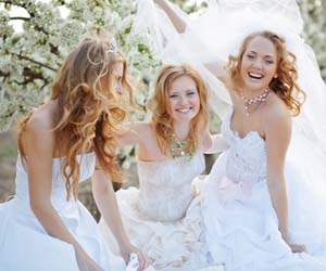 novias riendo