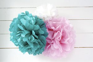 pompones de papel de colores