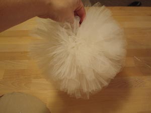 diy pompones de tul
