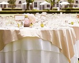 banquete original al aire libre