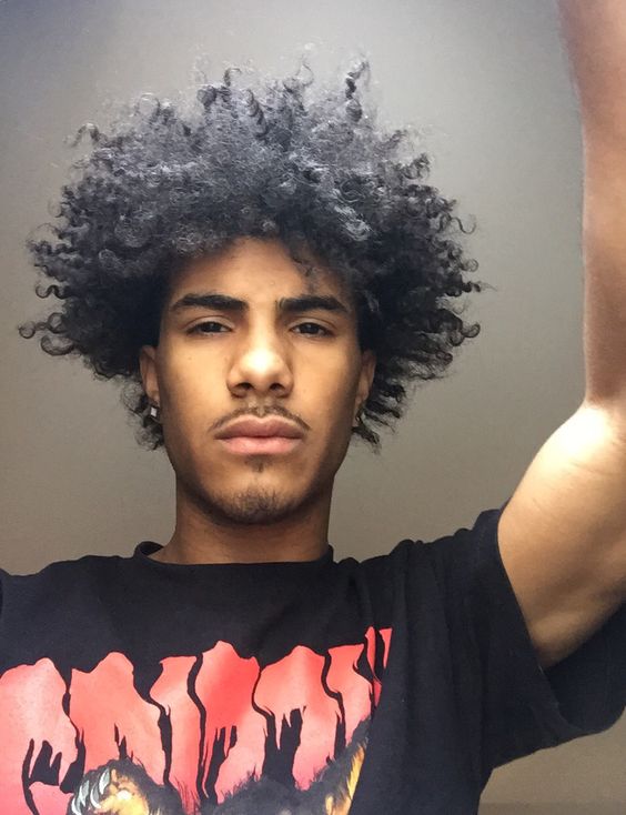 las-mejores-fotos-con-ideas-de-peinados-afro-entra-y-elige-el-tuyo