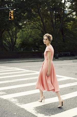 vestido coral vaporoso