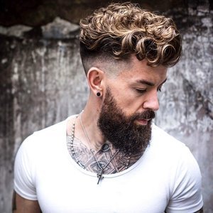 los-mejores-peinados-para-hombres-y-ultimas-tendencias-en-estilos