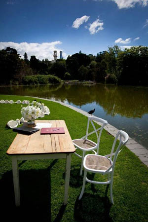 mesa de firmas wanderlust and co