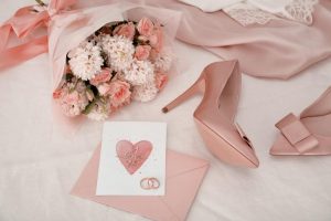 one-hour-before-a-wedding-ceremony1_r5a24y