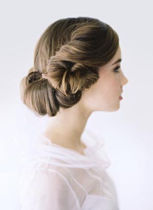 Rocogido bajo y lateral. Updo