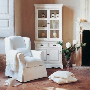 muebles en acabado blanco decapado