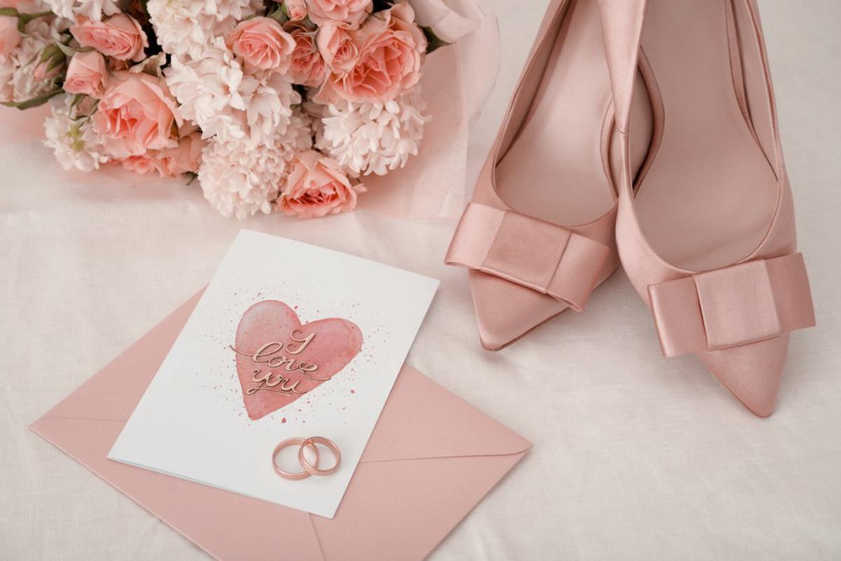 wedding-rings-are-constant-reminders-of-the-happiest-day-in-your-life1_lfew6u